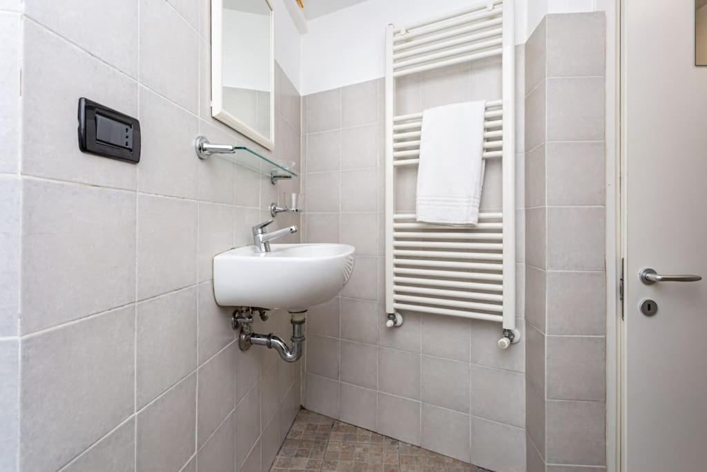 Apartment Adorno 2 - Affitti Brevi Italia Genua Zewnętrze zdjęcie